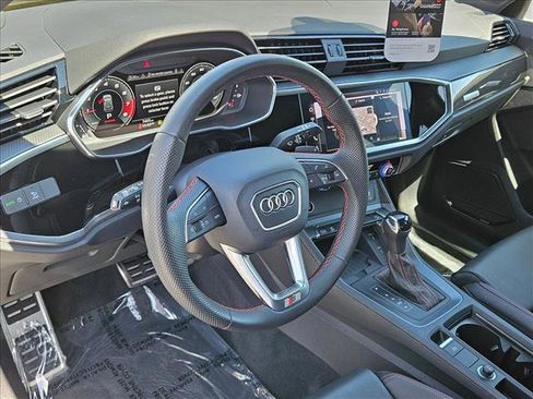 Certified 2025 Audi Q3 2.0T Premium Plus w/ Premium Plus Package AWD/4WD image 10