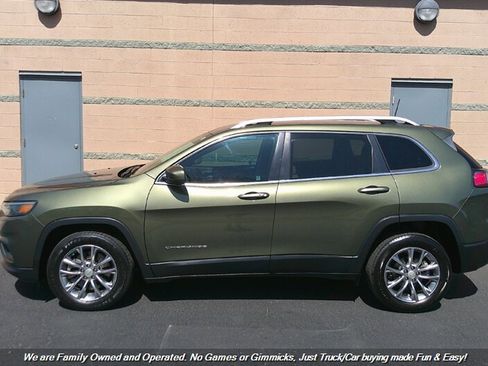 Used 2021 Jeep Cherokee Latitude Plus image 5