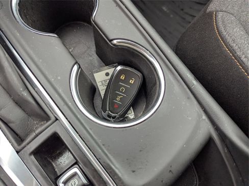 Used 2024 Chevrolet Equinox LT image 23