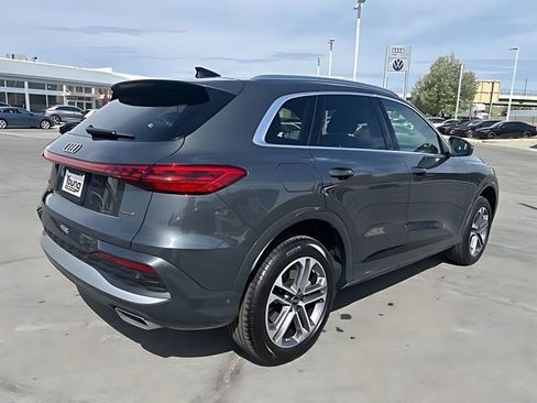 Certified 2025 Audi Q5 Premium w/ Convenience Package AWD/4WD image 3