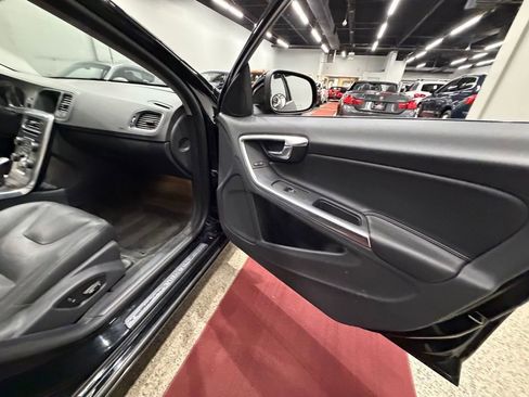 Used 2015 Volvo S60 T5 Premier Plus image 27
