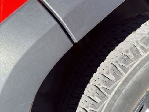 Used 2021 Jeep Cherokee Trailhawk image 18