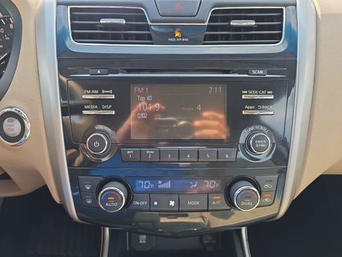 Used 2015 Nissan Altima 2.5 SV FWD image 9