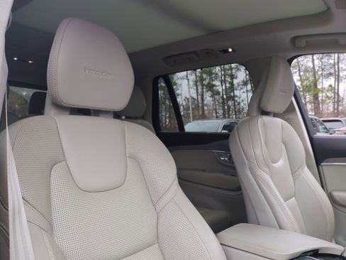 Used 2020 Volvo XC90 T6 Inscription w/ Protection Package Premier image 32