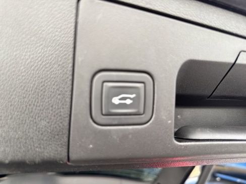 Used 2023 Cadillac XT4 Premium Luxury w/ Cold Weather Package image 8