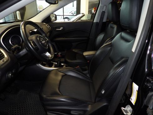 Used 2018 Jeep Compass Latitude w/ Cold Weather Group image 25