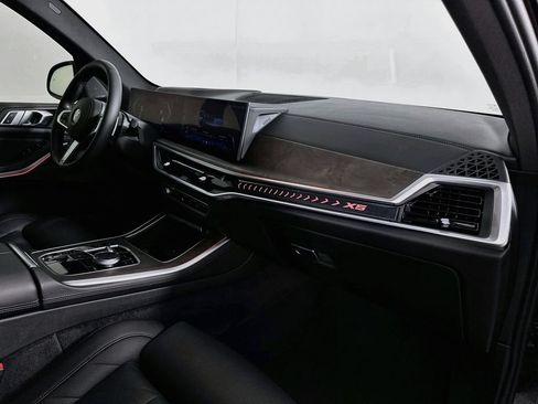 Used 2024 BMW X5 sDrive40i w/ M Sport Package RWD image 30
