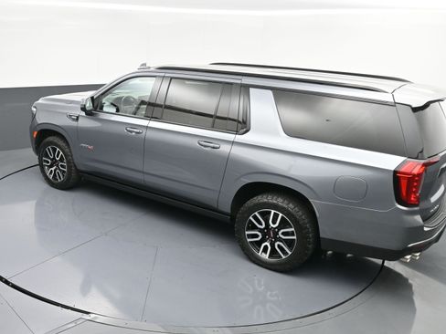 Used 2022 GMC Yukon XL AT4 image 45