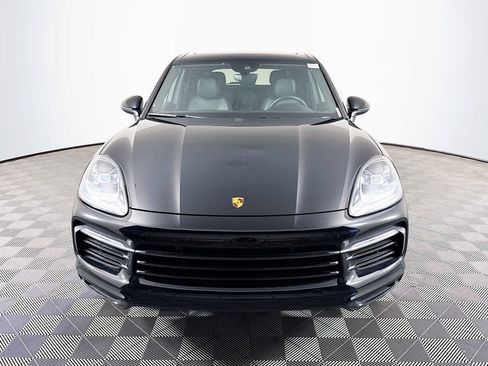 Used 2023 Porsche Cayenne AWD/4WD image 2