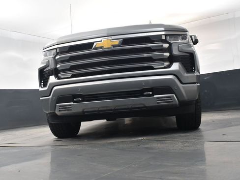 Used 2023 Chevrolet Silverado 1500 High Country AWD/4WD image 19