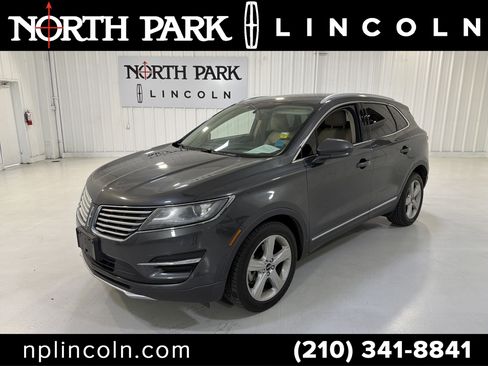 Used 2018 Lincoln MKC Premiere image 1