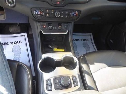 Used 2019 GMC Terrain Denali w/ Driver Alert Package II FWD image 16