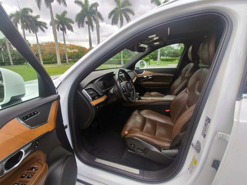 Used 2018 Volvo XC90 T6 Inscription w/ Convenience Package AWD/4WD image 4