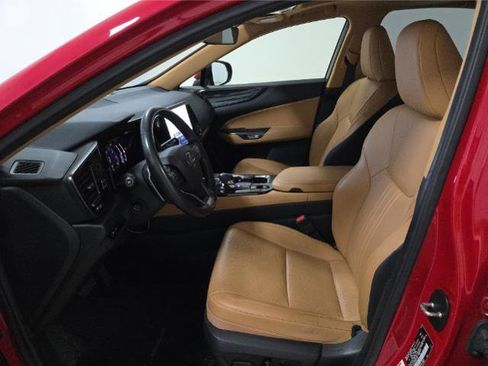 Used 2024 Lexus NX 250 250 Premium image 4