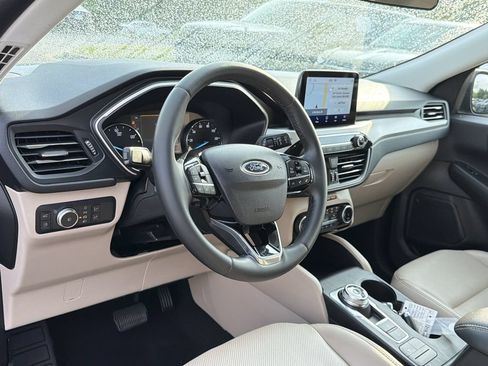 Used 2022 Ford Escape SEL AWD/4WD image 10