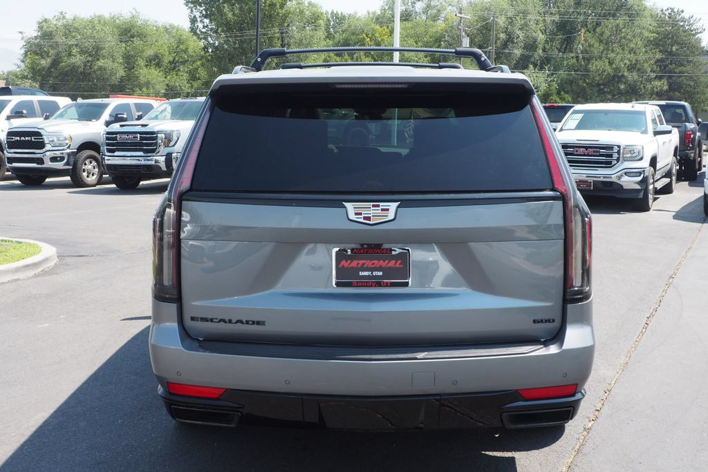 Used 2021 Cadillac Escalade ESV Sport Platinum w/ Heavy-Duty Trailer Package AWD/4WD image 6