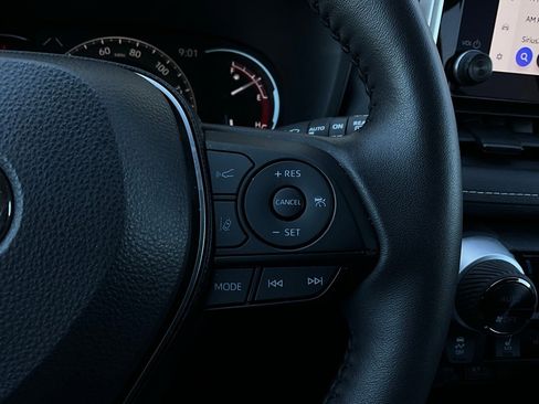 Used 2025 Toyota RAV4 XLE image 35