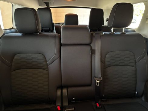 Used 2025 Nissan Pathfinder SV FWD image 41