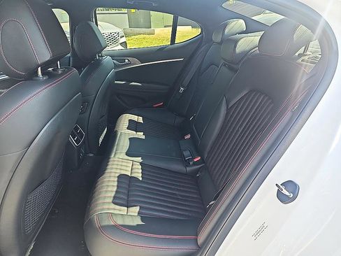 Used 2025 Genesis G70 3.3T Advanced RWD image 33