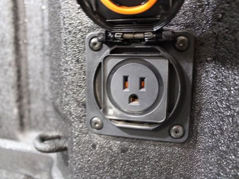 Used 2023 GMC Sierra 1500 Denali w/ Technology Package image 17