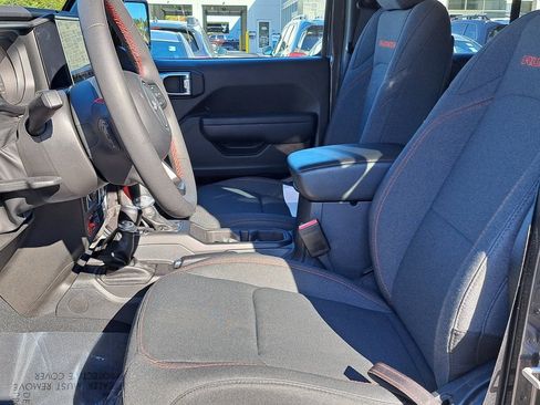 Used 2024 Jeep Gladiator Rubicon image 23
