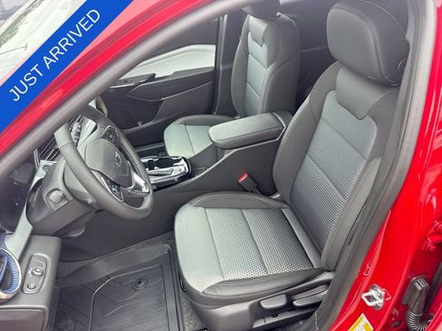 New 2026 Chevrolet Trax LT FWD image 11