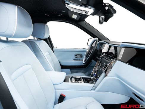 Used 2025 Rolls-Royce Cullinan AWD/4WD image 53