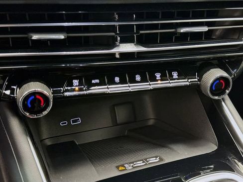 New 2026 Chevrolet Traverse Z71 w/ Driver Confidence Package image 18