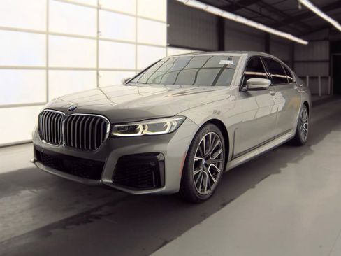Used 2021 BMW 750i xDrive w/ Executive Package AWD/4WD image 1