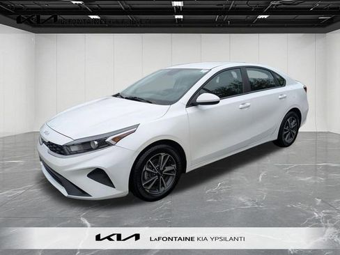 Used 2023 Kia Forte LXS FWD image 1
