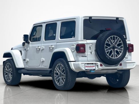 Used 2024 Jeep Wrangler High Altitude AWD/4WD image 3