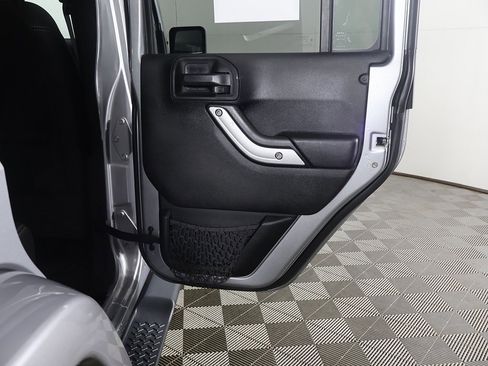 Used 2014 Jeep Wrangler Unlimited Sahara w/ Connectivity Group image 21