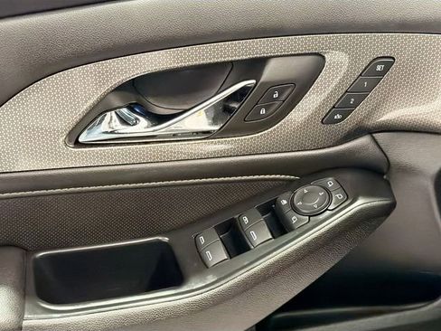 Certified 2022 Chevrolet Traverse Premier image 17