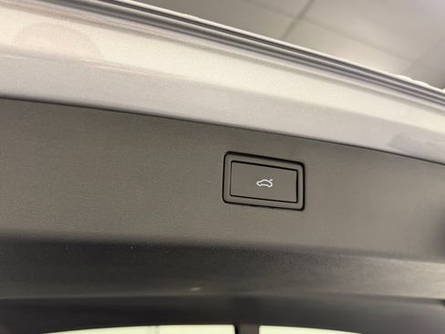 Used 2026 Volkswagen Tiguan SE FWD image 26