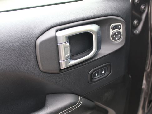 Used 2019 Jeep Wrangler Unlimited Sahara w/ Dual Top Group image 6