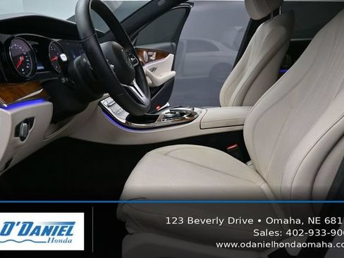 Used 2019 Mercedes-Benz E 300 4MATIC image 25