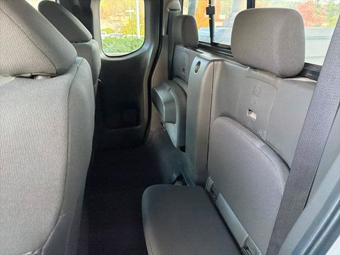 Used 2020 Nissan Frontier SV RWD image 28