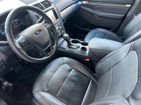 Used 2019 Ford Explorer Limited image 9