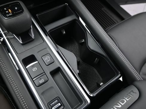 New 2026 Nissan Pathfinder Platinum image 21