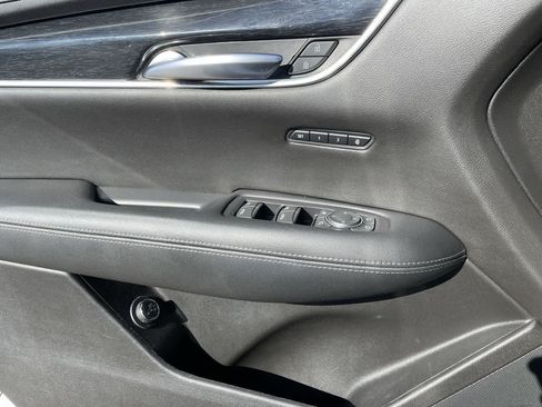 Used 2020 Cadillac XT5 Premium Luxury w/ LPO, Floor Liner Package AWD/4WD image 33