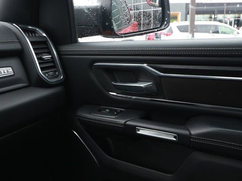 Used 2024 RAM 1500 Laramie image 29