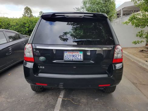 Used 2011 Land Rover LR2 HSE AWD/4WD image 5