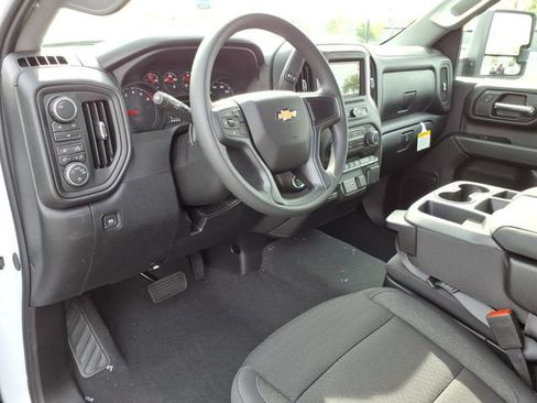 New 2026 Chevrolet Silverado 2500 Custom w/ Custom Convenience Package AWD/4WD image 5