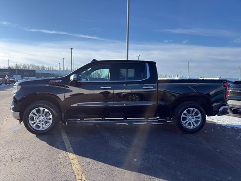 Used 2022 Chevrolet Silverado 1500 LTZ w/ LTZ Premium Package image 6