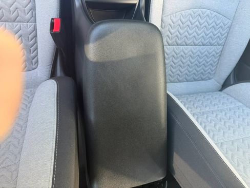 Used 2022 Chevrolet Equinox LS AWD/4WD image 17