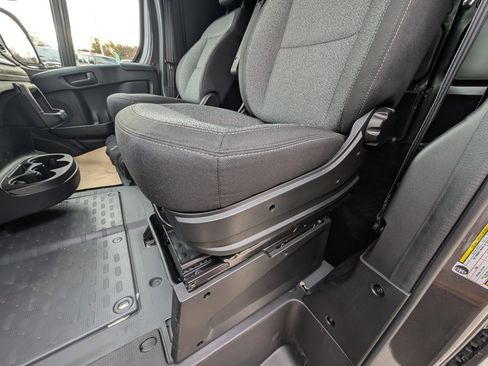 New 2026 RAM ProMaster 1500 w/ Quick Order Package 22G SLT image 14