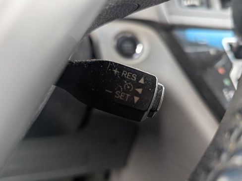 Used 2017 Toyota Sienna L image 19