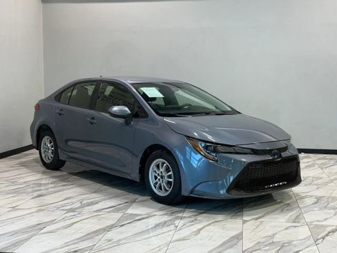 Used 2022 Toyota Corolla LE FWD image 4