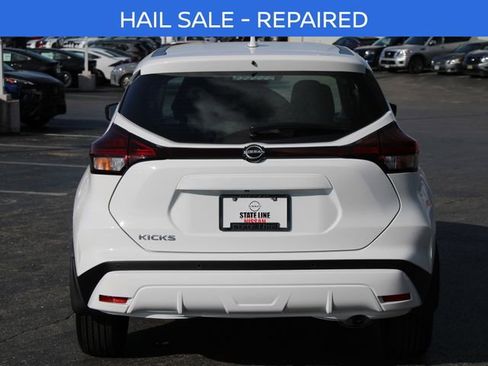 Certified 2025 Nissan Kicks Play S FWD image 9