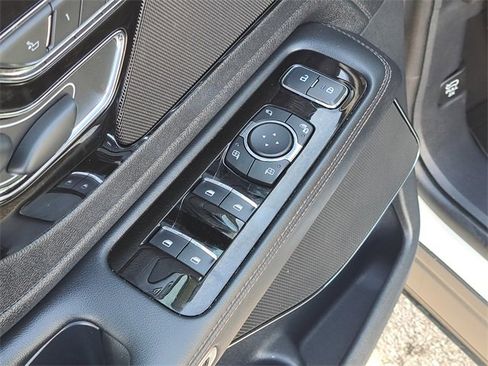 Used 2025 Lincoln Aviator AWD image 20